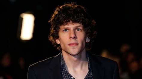 Jesse Eisenberg Biography Net Worth Wife Son Height Sister Age