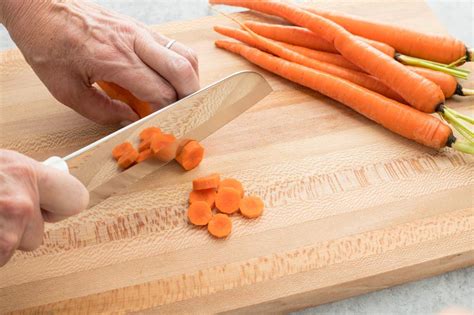 3 Ways To Slice A Carrot