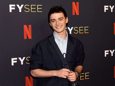 Stranger Things Actor Noah Schnapp Comes Out As Gay On Tiktok Business Insider India