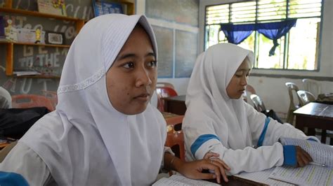Dalam masyarakat kini, masalah sosial semakin tambah dan dipaparkan melalui media masa. Masalah Sosial (Bullying.Preman.Kenakalan Remaja ...