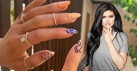 Kylie Jenners Manicure Is The On Trend Summer Sizzle Of 2020