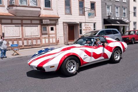 Pin On American Flag Waving Corvettes