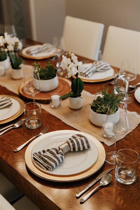 A successful dinner party is one of the greatest achievements the home chef can claim. Tips for Hosting a Stress-Free Dinner Party in 2020 ...