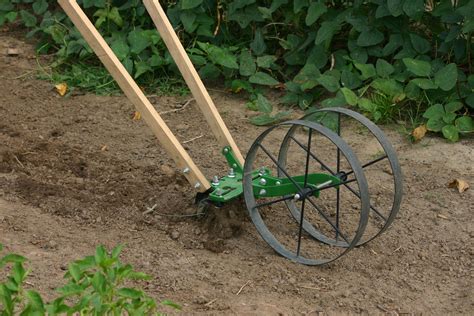 Double Wheel Hoe Hoss Tools Save Time And Energy In The Garden Hoe