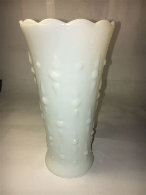 Vintage Teardrop Vase White Milk Glass Vase Decorative Flower Vase
