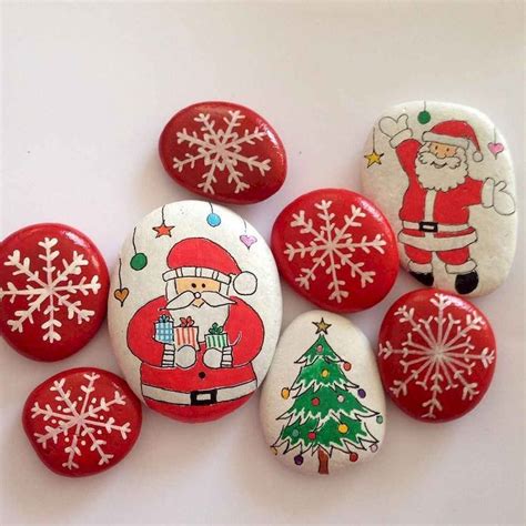 50 Easy Diy Christmas Painted Rock Design Ideas Christmas Rock