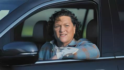 Who Plays The It S Not Going To Fit Lady In The New Allstate Commercial