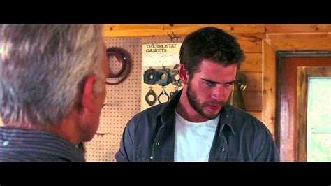 Quand il saisit l'occasion de partir dans une grande ville vivre avec sa petite amie cassandra, il n'hésite pas. Cut Bank Official Trailer #1 2015 Liam Hemsworth, Teresa ...