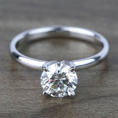 1 Carat Round Solitaire Diamond Ring In White Gold