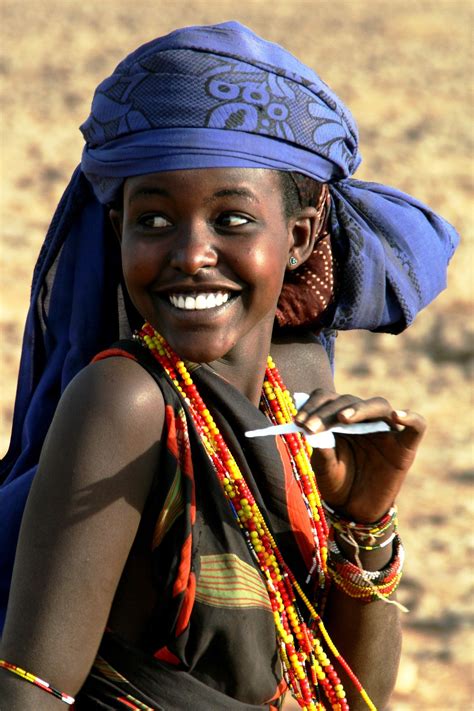 Gabra Girl From Northern Kenya • By Gerrit Holtland Beauté Africaine Noir C Est Beau Afrique