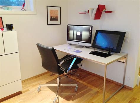 iMac setup | Imac desk setup, Minimalist desk design, Imac ...