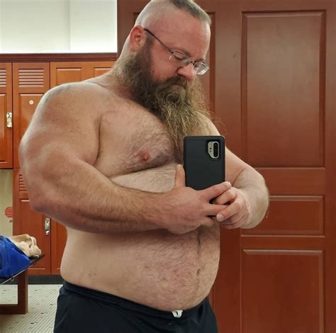 Bear Of Many Shadows On Twitter Daddy Musclebear Https T Co
