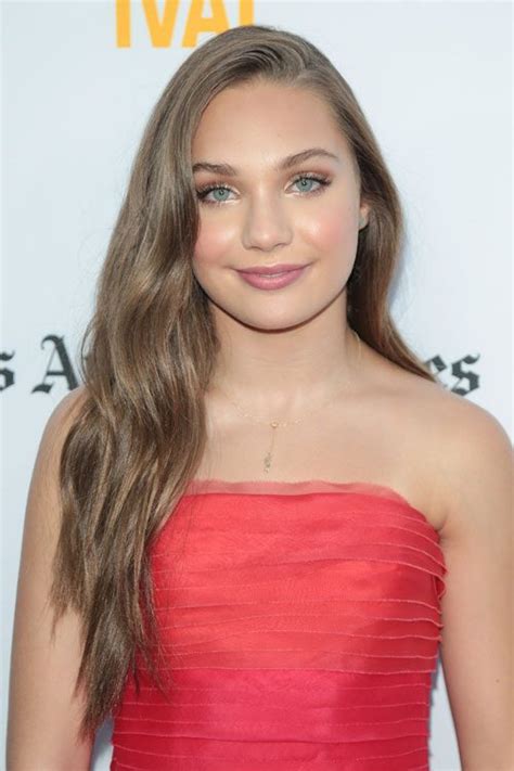 Maddie Zieglers Hairstyles And Hair Colors Steal Her Style