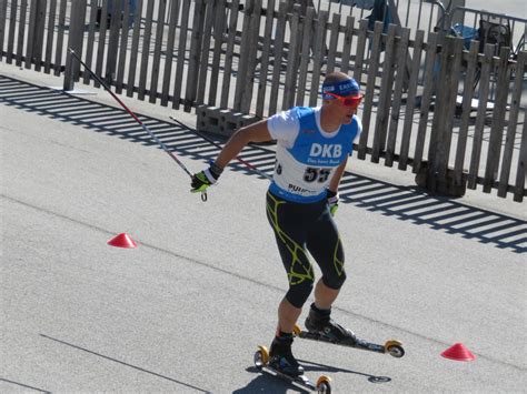 Eriksen ist der star im dänischen team. Platz 2 für Simon Schempp im Speziallanglauf über 10 km ...