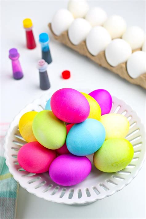 How To Dye Easter Eggs With Food Coloring • Food Folks And Fun