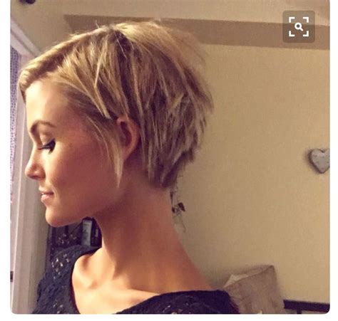 26 Short Hairstyles Tucked Behind Ears Hairstyle Catalog