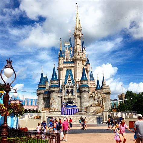 Lbumes Foto Disney The Happiest Place On Earth Mirada Tensa