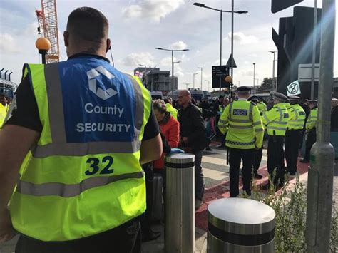 What Security Guards Can And Cant Do County Security Uk