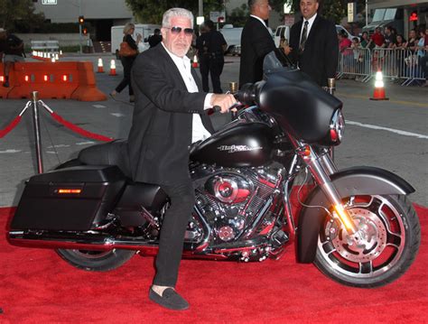 screening for fx s sons of anarchy season 5 arrivals zimbio