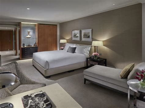 Premier King Room Accommodations At Crown Towers Melbourne