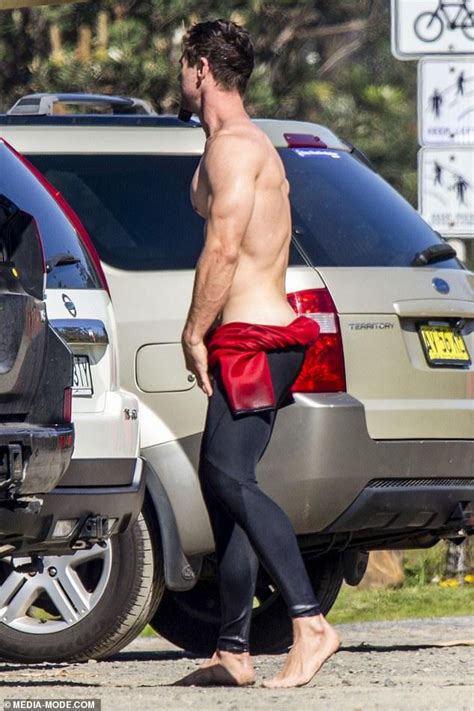 Chris And Liam Hemsworth Shows Off Their Ripped Bodies After Surf