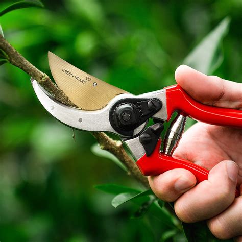 Professional Pruning Shears With Titanium Coated Blades Lightweight