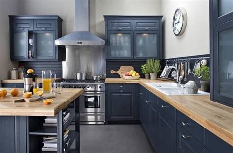Beautiful kitchen countertops and bathroom countertops in every style imaginable, natural quartz, granite, wood kitchen counter i saw at a show home. Blue kitchen cabinets - eye-catching designs in a variety ...