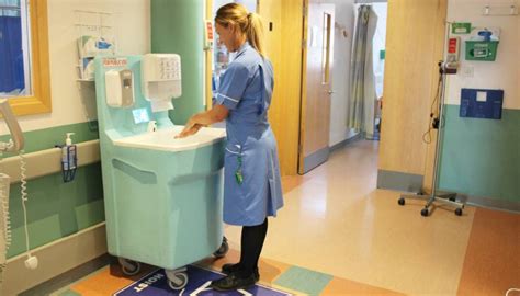 “2 In 5 Health Care Facilities Lack Hand Hygiene Facilities At Point Of