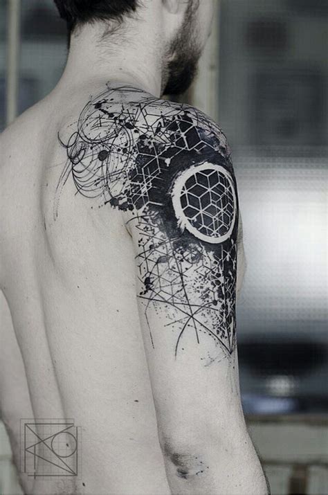 30 Bold And Distinctive Blackwork Tattoos Amazing Tattoo