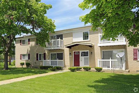 Apartment rent in oak park has increased by 8.7% in the past year. The Oaks on Lincoln Apartments - Oak Park, MI | Apartments.com