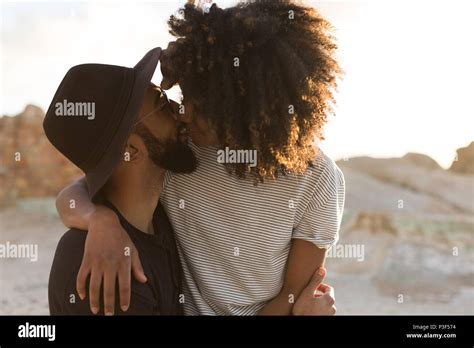 Beach Couple Kissing Hi Res Stock Photography And Images Alamy