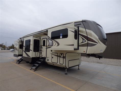 Top 5 Best Luxury Fifth Wheels Rving Planet