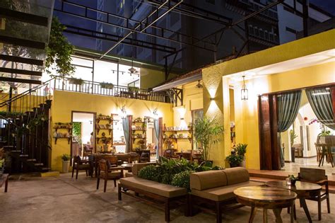 Cận cảnh hiện trường vụ cháy nhà ở tp.hcm làm 8 người tử vong 30 phút trước. Những nhà hàng chay tại Sài Gòn bạn nên thử qua - Vietcetera