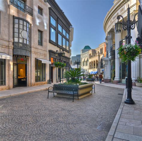 The 7 Most Luxurious Destinations On Rodeo Drive Spaonrodeo Medium