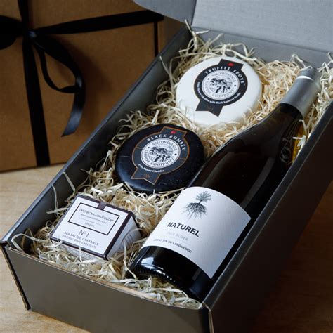 Expertly crafted isle of wight cocktails, vodkas and ales paired with handmade cakes. Boozy Cheese Gift Boxes :: Cheddary Truffle Delights ...