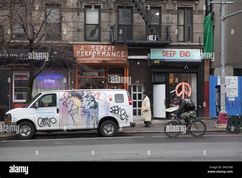 East Village New York Hi Res Stock Photography And Images Alamy