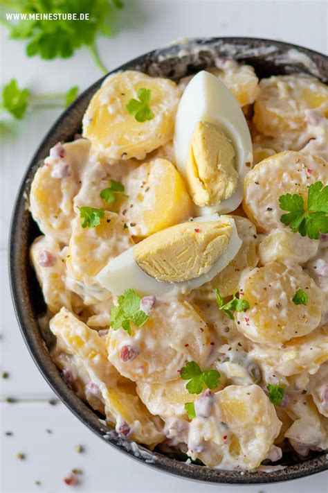 Omas Kartoffelsalat mit Eiern Speck und Zwiebeln