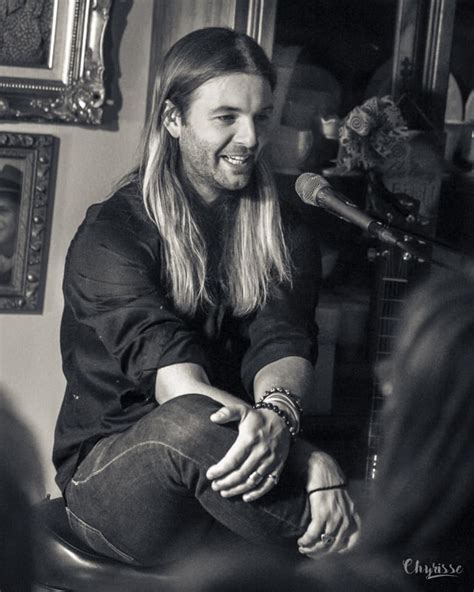 Keith Harkin Is Touring In Support Of ‘in The Round Acoustic Live