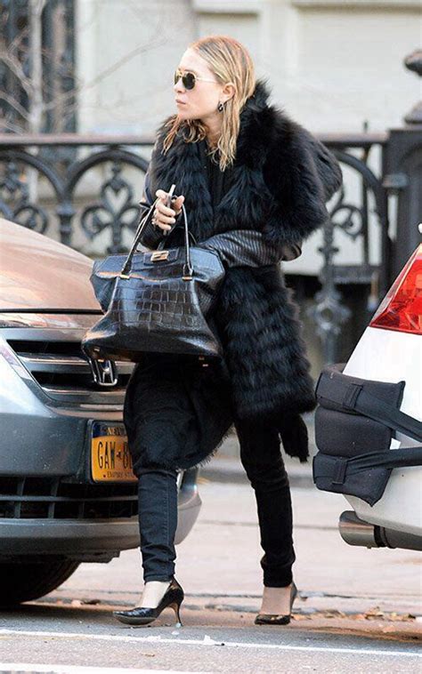 Olsen Twin In A Black Fur Wrap Mary Kate Olsen New York Street Style Winter Jackets