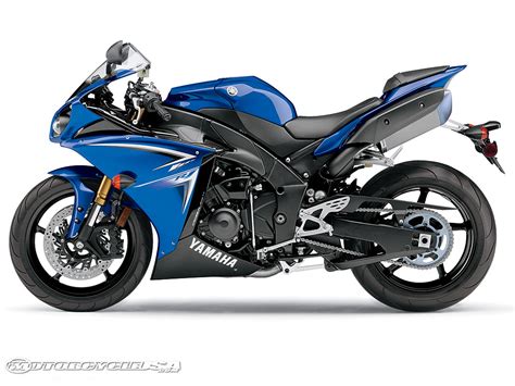 Earlier yamaha r1 models would have featured a sharper design, but this simple one proved more effective after all. Yamaha r1 2009