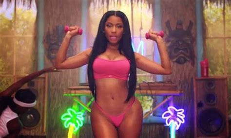 Nicki Minaj Muy Sensual En Su Nuevo Videoclip Anaconda A Las Cinco