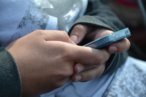 What You Need to Know About Smartphone Use and Anxiety Disorders ...
