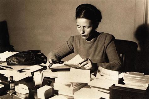 Y Simone De Beauvoir Prendió París Y El Feminismo