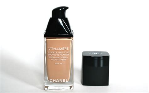 Chanel Vitalumiere Foundation 10 Limpide Was Macht Heli