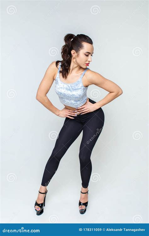 Asian Sexy Dancer