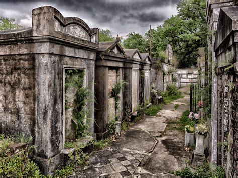 New Orleans Grave Yard 5120 X 3840 New Orleans Cemeteries Desktop