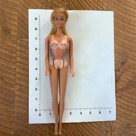 VINTAGE SUN LOVIN Malibu Barbie Doll Blonde Nude Tan Lines 1966 Taiwan