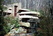 做作的Daphne - 落水山莊由美國建築大師法蘭克·洛伊·萊特設計，被喻為是美國最偉大的現代主義建築之一，當年準備設計考試時一定會被迫記下的 ...