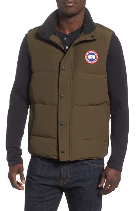 canada goose garson regular fit quilted down vest in military green green for men lyst