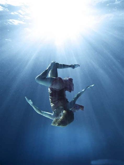 Underwater Dance Photography By Mark Mawson Rafaqat Underwater